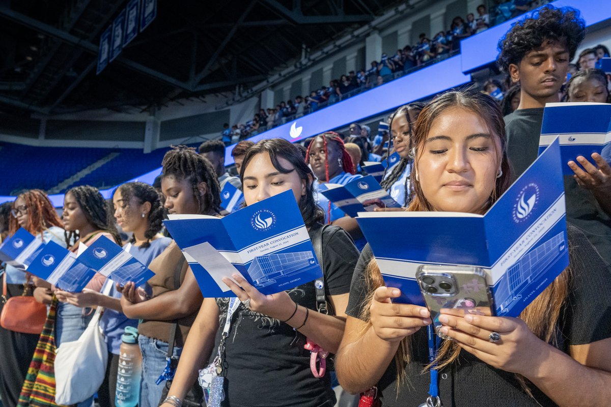 GeorgiaStateU's tweet photo. WELCOME CLASS OF 2028! We are so excited to welcome all of our first-year Panthers to #TheStateWay! As you begin classes, we encourage to remember the words of Dr. Allison Calhoun-Brown, "Your potential is unlimited." 💙 #FirstYearConvocation #APlaceForAll https://t.co/TNdqj1UqNS