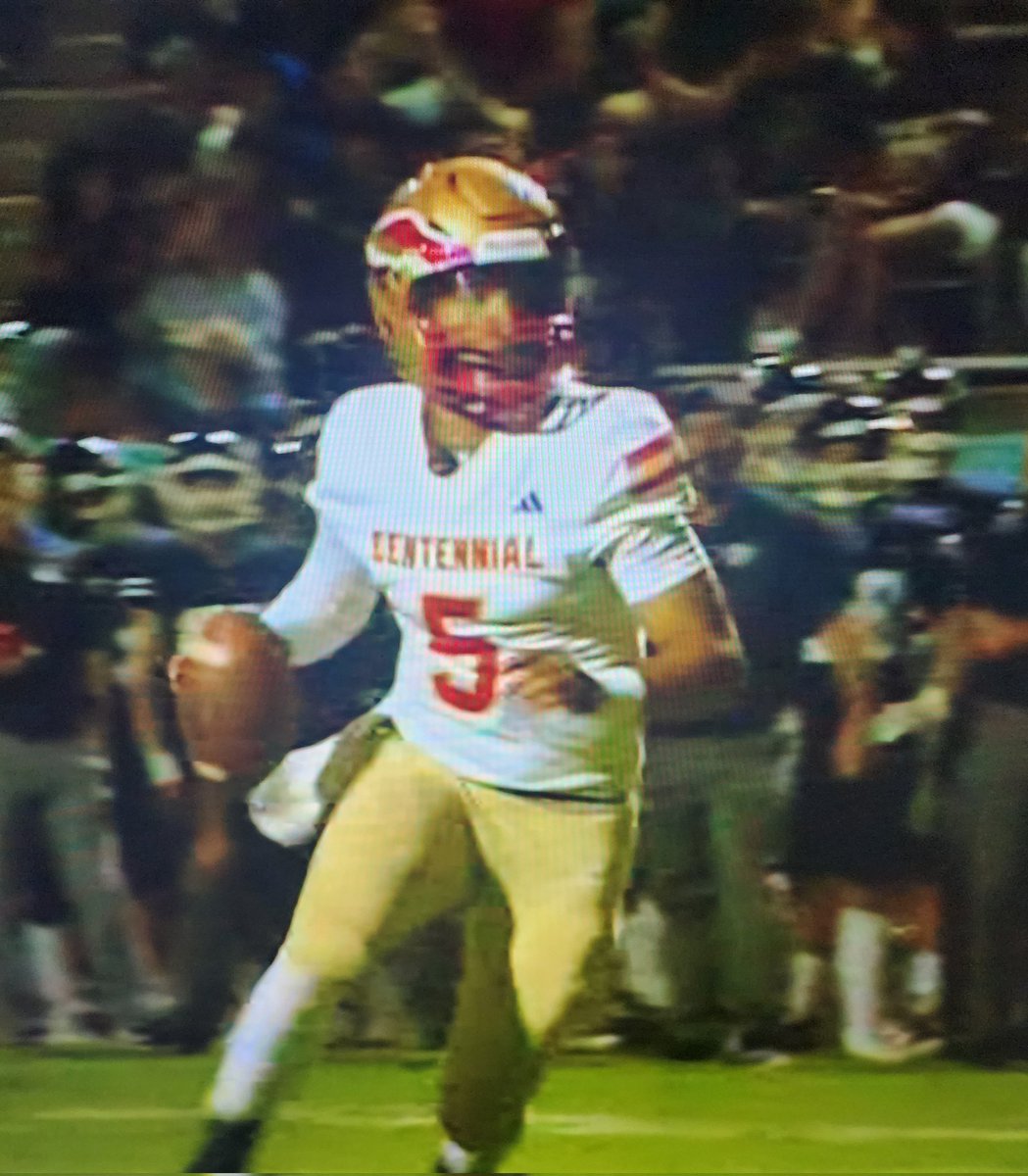 Congrats to Luke Camps who was named with the <a href="/HometownBAK/">Hometown Sports</a> Game Saving Play of the Week. Jet Santiago named Athlete of the Week. Great job boys. <a href="/KernHighNetwork/">Kern High Network</a>