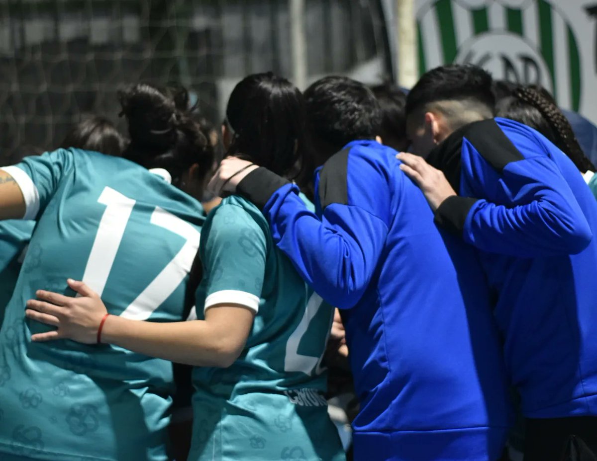 FutsalSportivo's tweet image. #𝗔𝗿𝗿𝗮𝗯𝗮𝗹𝗲𝗿𝗮𝘀 #1ra Final del partido, derrota 4-3 ante Pinocho por la 23ra fecha del torneo.

🔜 Pacífico (V)

¡𝘿𝘼𝘼𝘼𝙇𝙀𝙀𝙀 𝘽𝘼𝙍𝙍𝘼𝘼𝘾𝘼𝘼𝘼𝙎! 💙