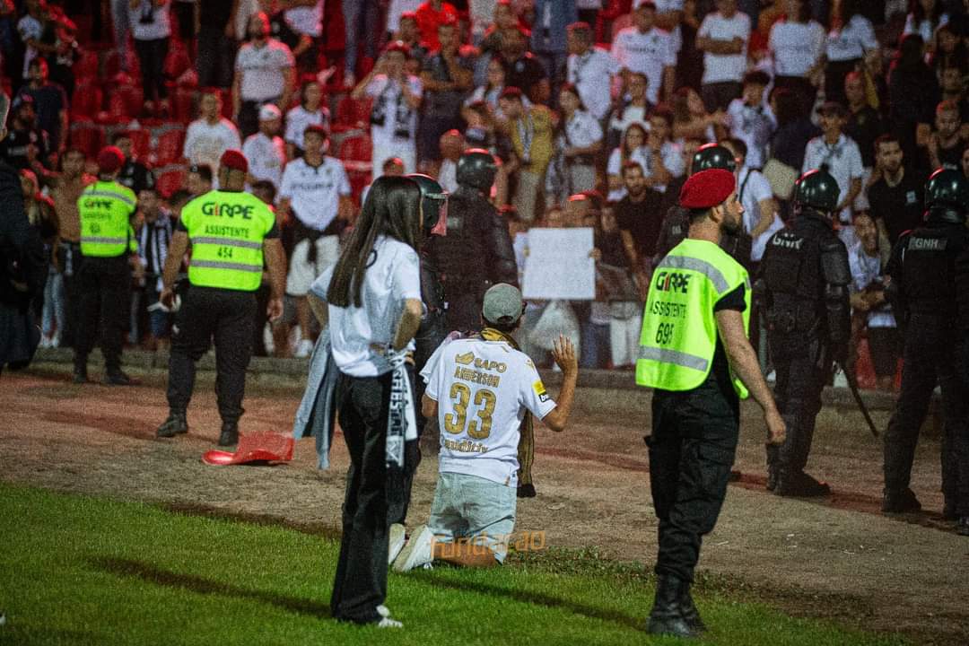 Quem nos defende da polícia?