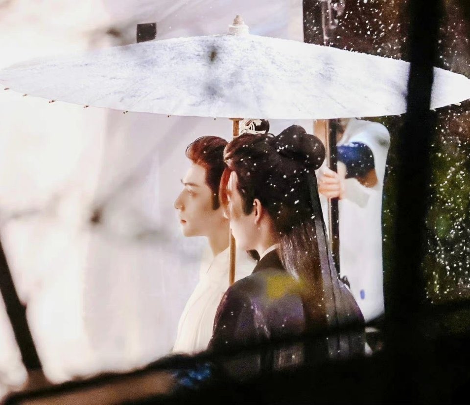 카더라에 따르면 
올 겨울 탐개극 규제가 완화될 예정이고, 광총의 심의를 받은 작품들 중 호의행이 가장 먼저 방영될 예정이라고 

진짜 마지막으로 한번 더 믿어보고 싶음.. 🫠