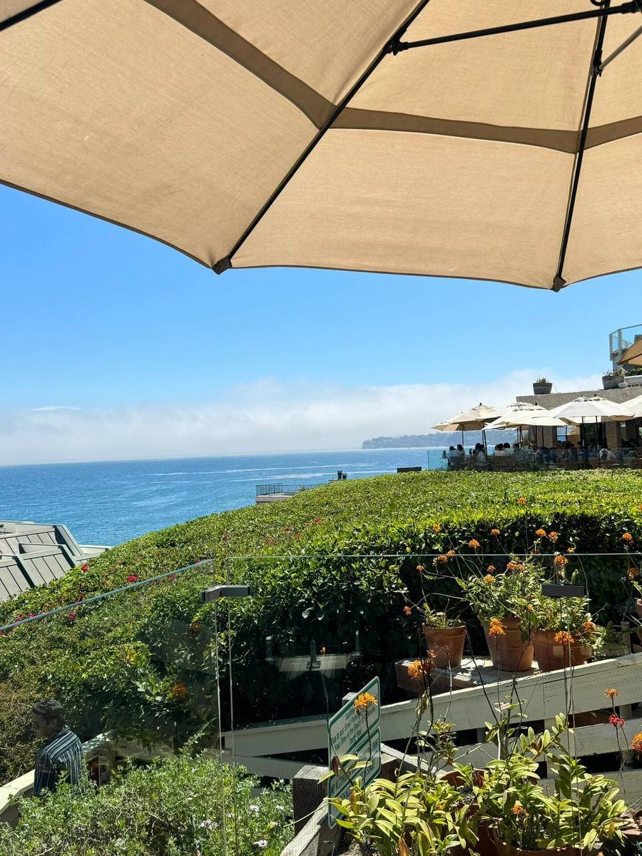 都会に長く住みすぎたと感じたら
数日間ビーチで休暇をとってみることをお勧めします
とてもリラックスした気分にさせてくれます。
そうすることで、より良い気分で新しい生活に臨むことができるでしょう。