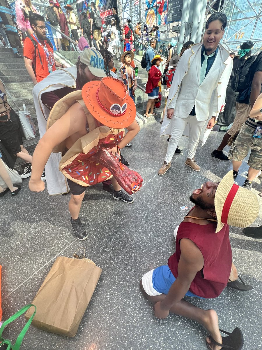 ReyVoices's tweet photo. Love That This Photo Of Me Went Viral Lmao #anime #onepiece #Cosplay #animenyc https://t.co/Ty0bWxmky5