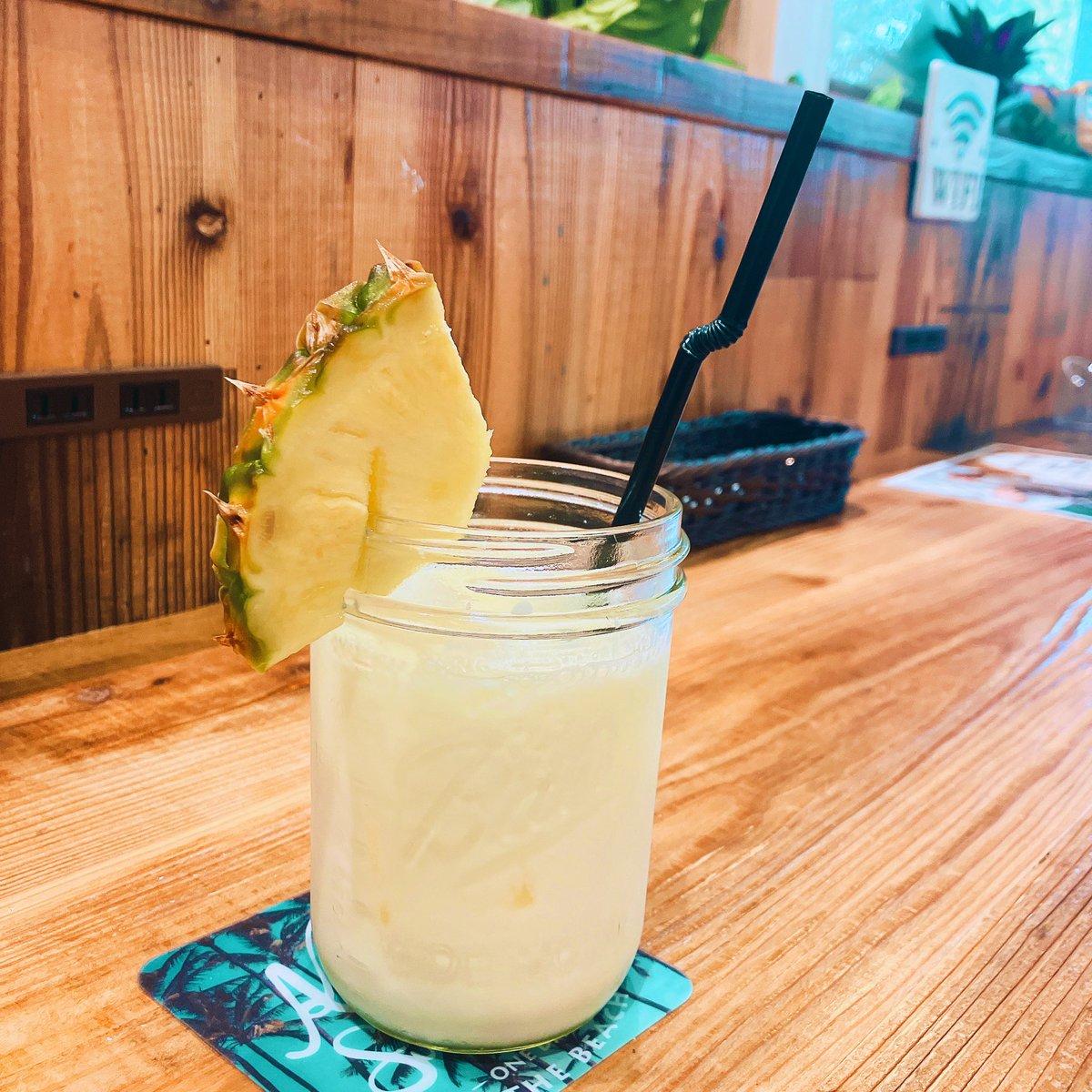 __chi_maru's tweet photo. 久々のアロハっぽいカフェ🍍😌 https://t.co/gOxxx9yfG1
