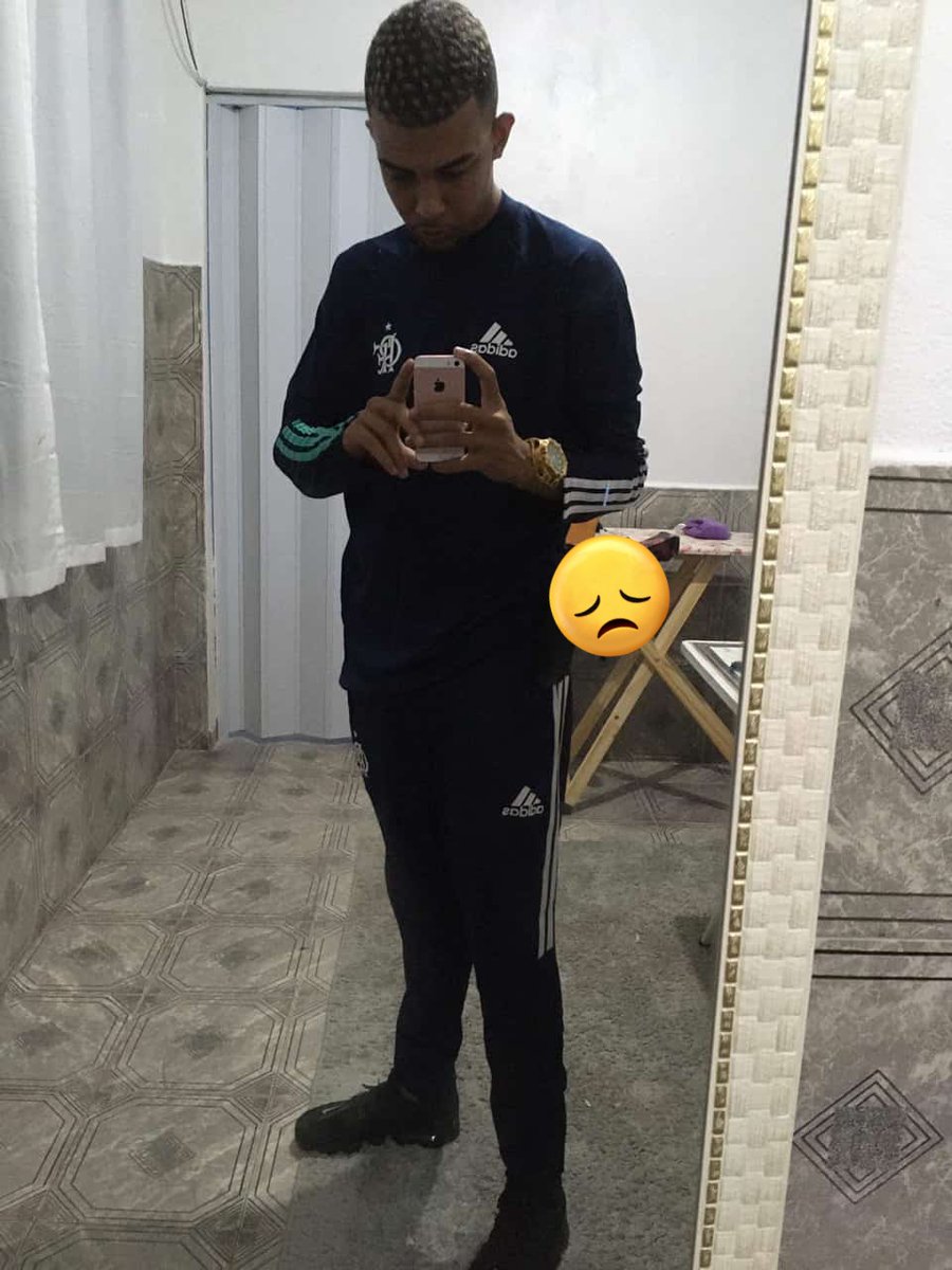 xapado157's tweet photo. Mo falta vc faz irmão nunca jamais será esquecido eterno em meu ❤ 💔🏴 https://t.co/yE0vEdRtri