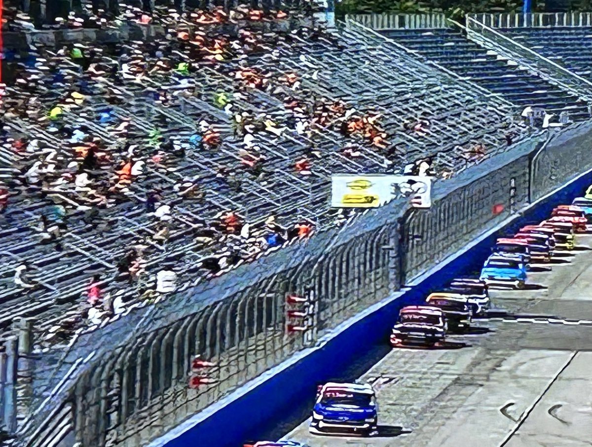 tpalka's tweet photo. Shameful attendance in Milwaukee #NASCAR #Milwaukee https://t.co/DNqyYbjcwN
