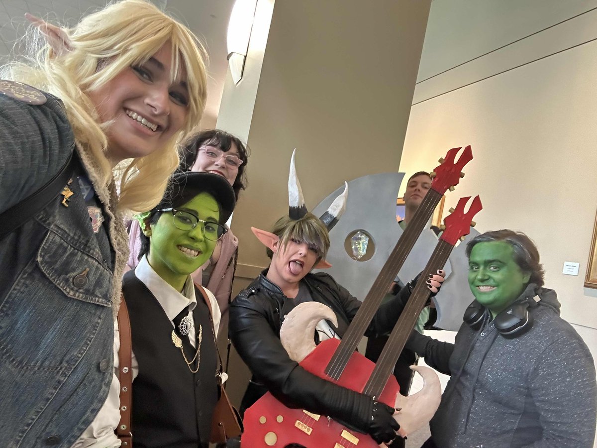 XandriaLette's tweet photo. Had so much fun being a Bad Kid today, took home an award with The Ball! ♡ @dimension20show  #figfaeth #fantasyhigh #rizgukgak https://t.co/VsnL6hbcRc