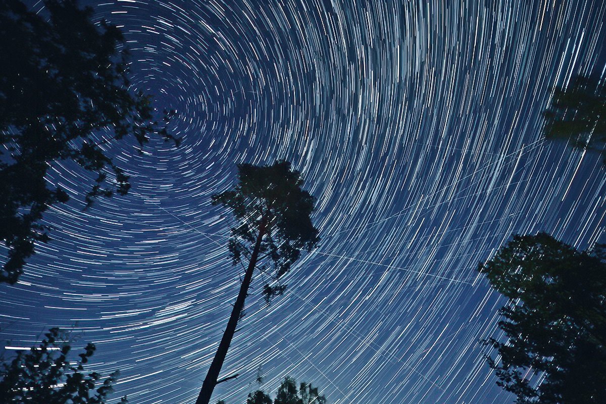 Te 1600 sekundes zvaigžņu. Kuldīgas novads, Skrundas apkārtne, 24.08.2024. Varētu vairāk tās sekundes saskaitīt, taču jāizdomā, kā ar kondensātu tikt galā.