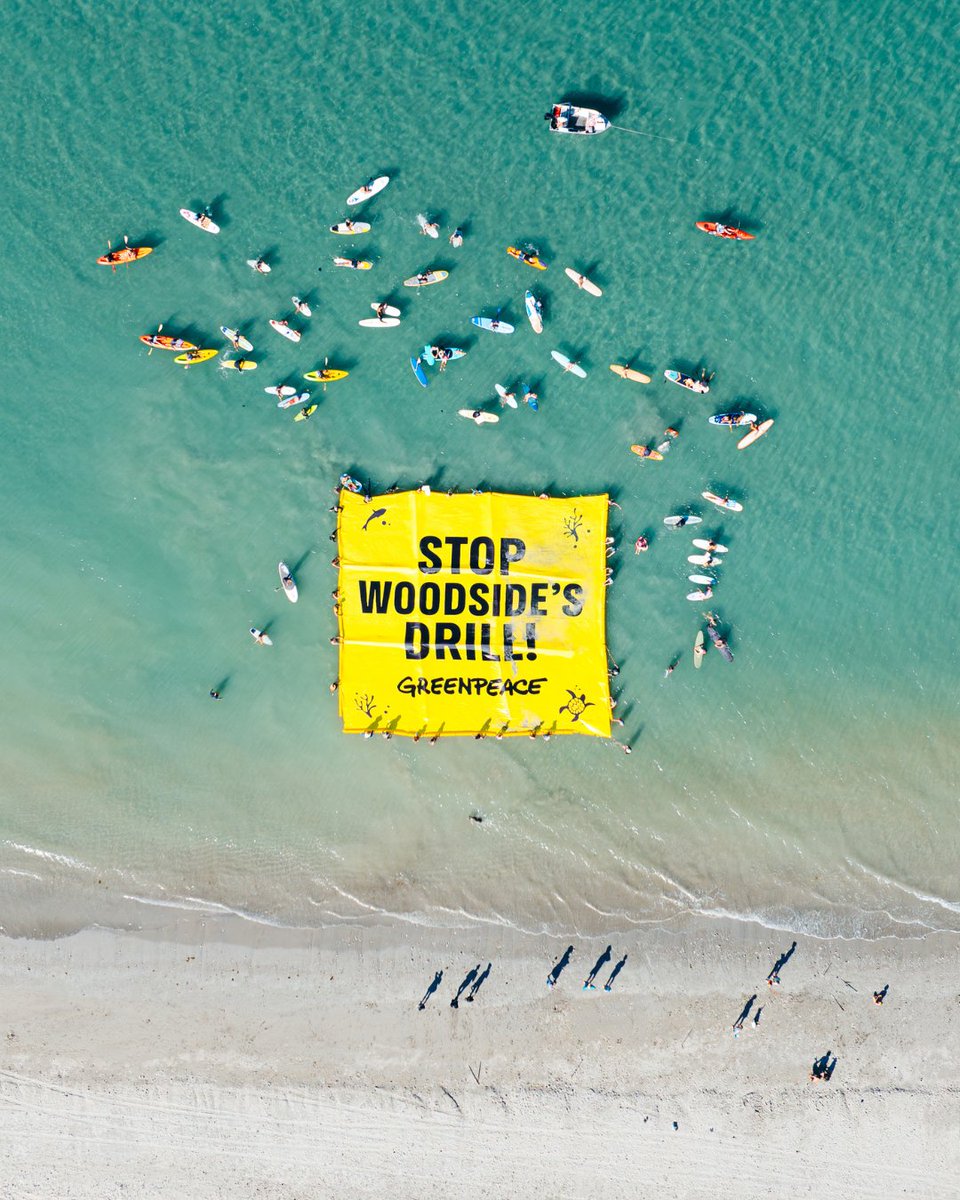 Greenpeace's tweet image. Yesterday, the water was crystal clear and so was the message to @tanyaplibersek from the local community at Exmouth, Australia: Stop Woodside's Drill 📢📢 [1/3]

📸@GreenpeaceAP