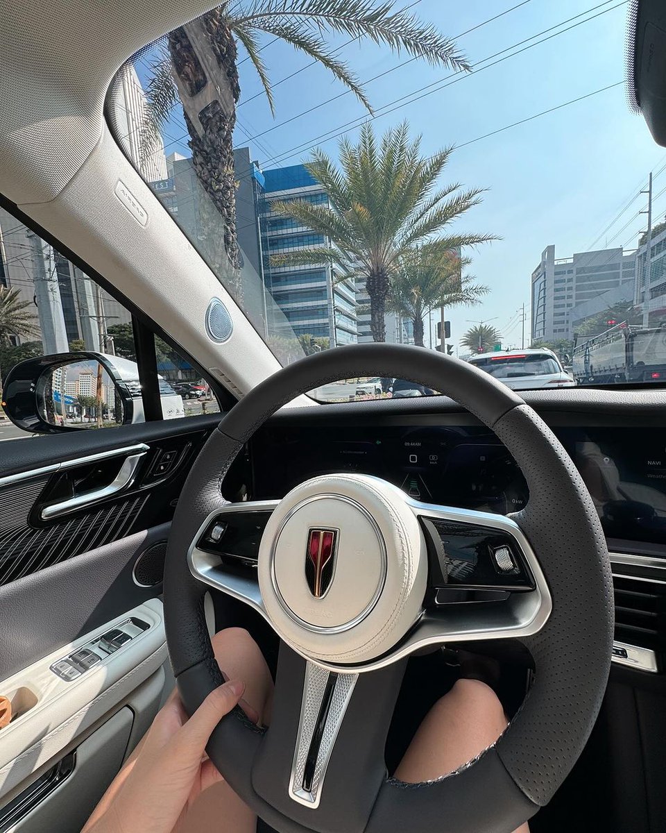 come ride with me🤍