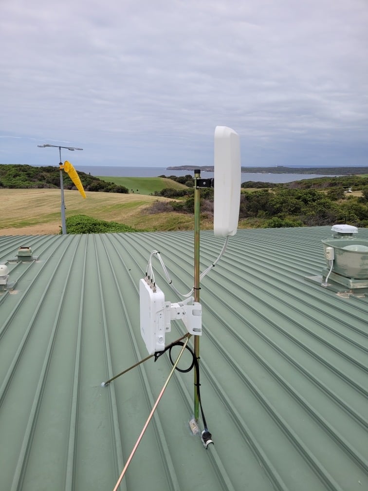 MobileCorpTeam's tweet photo. If you look closely 👀 you can just about make out a #Cradlepoint #5G outdoor wideband adapter on the roof of the Westpac Rescue Helicopter base at La Perouse, Sydney.

🚩 This solution provides Surf Life Saving Australia with network continuity for critical communications. https://t.co/2PuDchUOwP