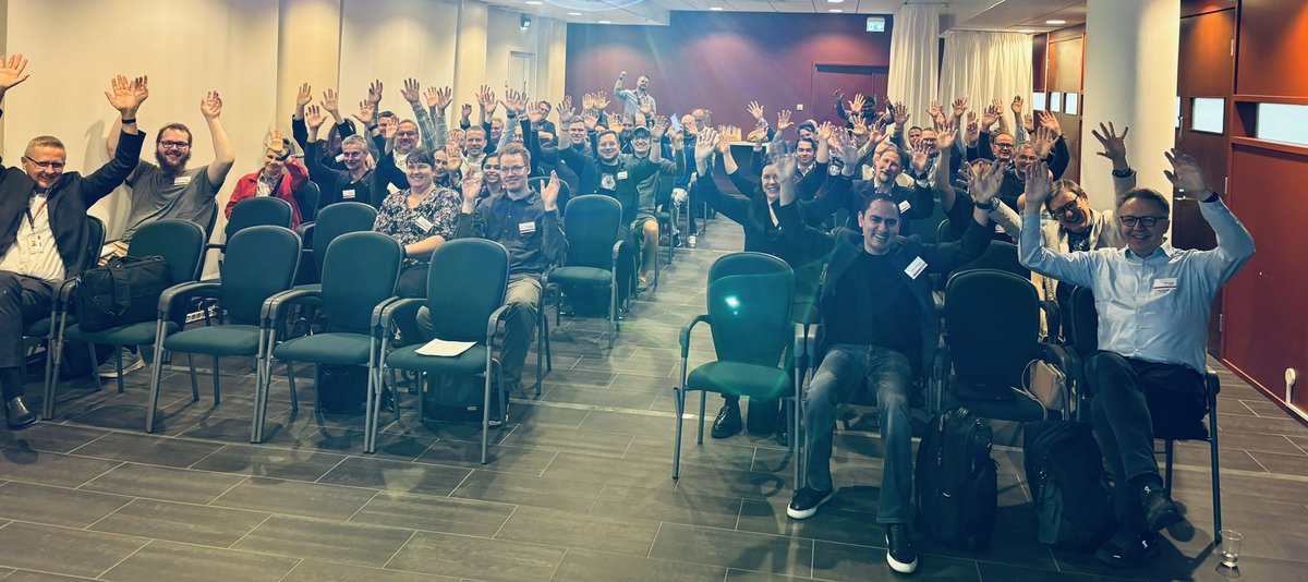 Mónica Godoy #orclAPEX 🚀 (@signal006) on Twitter photo Kicking off APEX Nordic Tour in beautiful Helsinki 🇫🇮 along with <a href="/amohindr/">Ashish Mohindroo</a> and <a href="/msewtz/">Marc Sewtz</a>!
Great APEX community here, kiitos kaikille!
#orclAPEX #LowCode Kicking off APEX Nordic Tour in beautiful Helsinki 🇫🇮 along with <a href="/amohindr/">Ashish Mohindroo</a> and <a href="/msewtz/">Marc Sewtz</a>!
Great APEX community here, kiitos kaikille!
#orclAPEX #LowCode