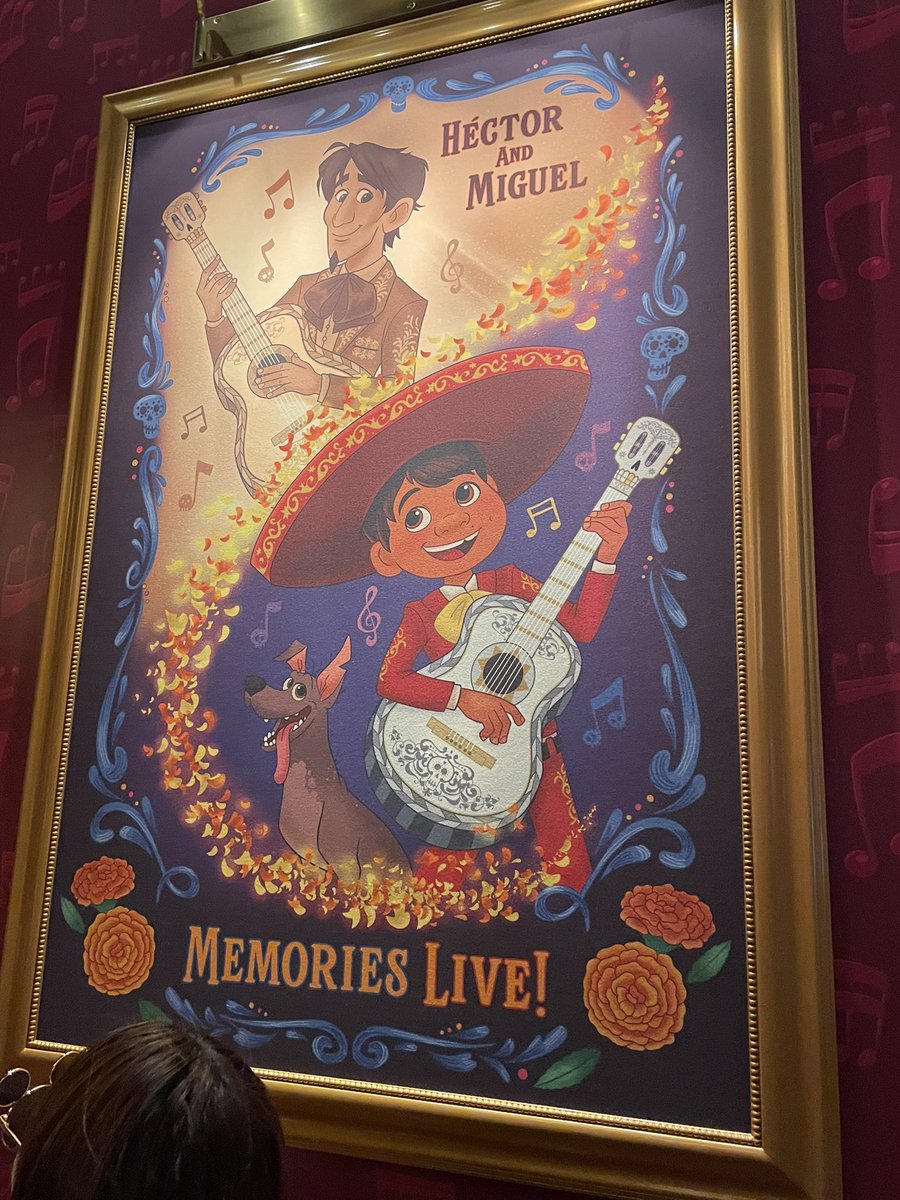 ハニーハント20分、フィルハー5分
短い待ち時間で充実できた😆
フィルハーのリメンバーミーver良かったなぁ✨