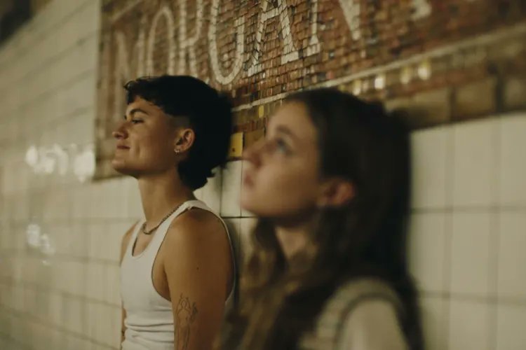 Heb jij de film 'MUTT' (2023) gemist tijdens Roze Filmdagen 2024? Kom dan naar de vertoning van deze prijswinnende film op 2 september tijdens de Roze Filmdagen avond tijdens #QueerFilmFestivalUtrecht.

Meer informatie en tickets: qffu.nl/event/mutt-202…