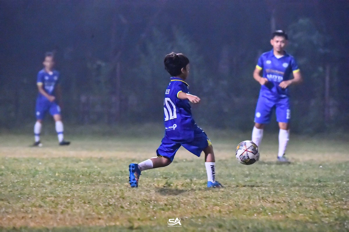 ciscbgr's tweet image. Menang ya semalem? Nah kalo menang ya foto-foto lah....