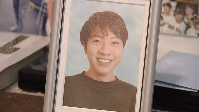 livedoornews's tweet photo. 【呼吸不全】17歳が"親知らず"手術後に死亡、歯科医師ら2人を書類送検
https://t.co/fb6Vddxwft

生徒は親知らずを抜くために全身麻酔を受けた後、低酸素状態で心肺停止に。歯科医師ら2人には、呼吸不全が起きているのに肺に酸素を送るチューブが正しく入っているのを確認しなかった疑いなどがある。 https://t.co/qp7ViyyKfP