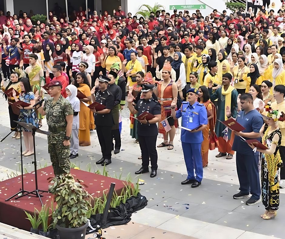 MSUscd's tweet photo. The #MSUmyday2024 Opening Ceremony 2024, marked the beginning of our Merdeka Day celebrations in MSU! With unity and pride, we launched a tribute to our nation's independence. The journey continues as we celebrate our shared heritage. 🇲🇾

#MSUmalaysia
#MSUscd https://t.co/ArBTtnyflh