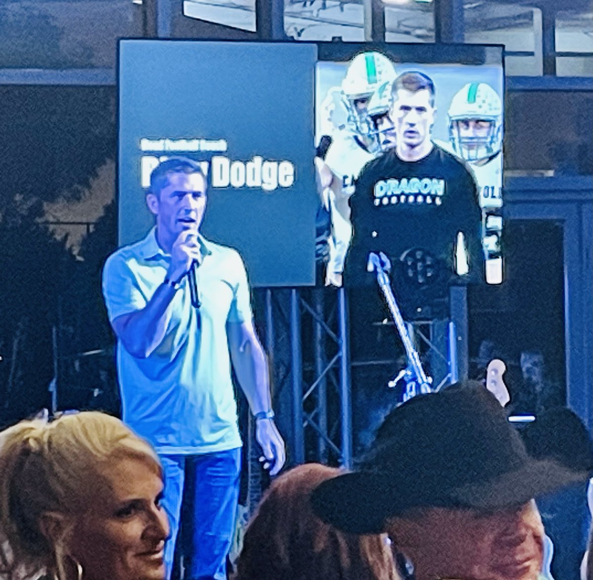 ewlannen's tweet photo. The Touchdown Club Gala was a night of Champions! Go Dragons! #InspireExcellence https://t.co/21IHlnhd9W