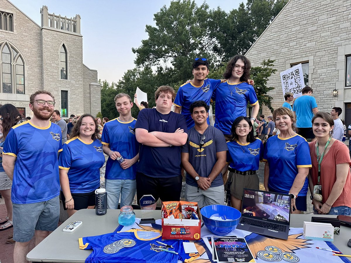 JBU Esports Leadership Team kicked off the season with the JBU Club and Organization Fair! 💙💛🦅