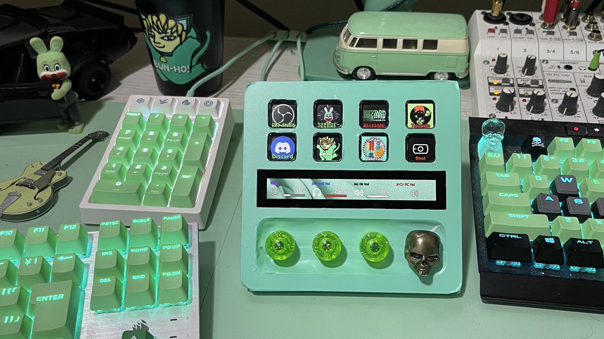 BUNHO69's tweet photo. Stream Deck+用のUSBハブ来たよ〜!
早速ミントグリーンに塗装
ポートやカードリーダーの周りはスプレーだと塗料が入るおそれがあるので、ちょっとムラなるけど筆塗りしました
普段はほとんど見えない部分だけど、せっかくだからね
#StreamDeckPlus #ミントグリーン https://t.co/1LsOYiEs2D