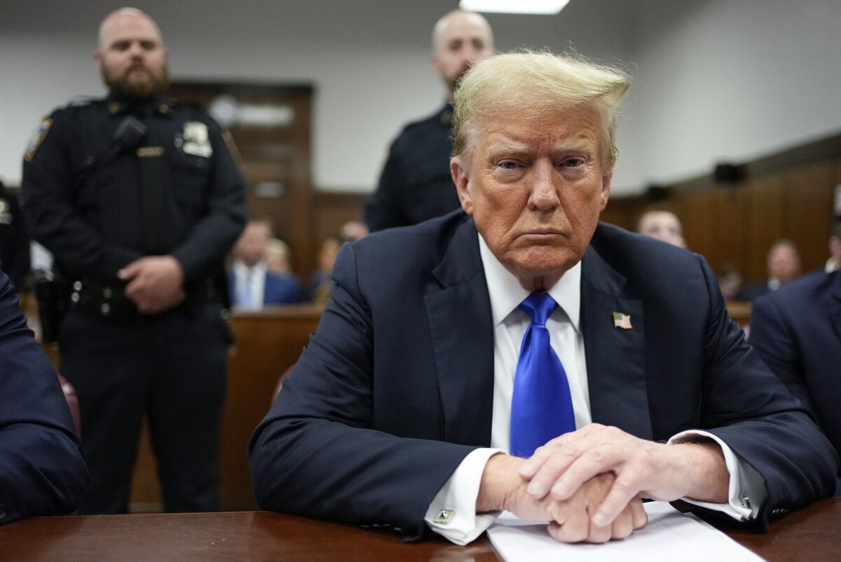 dizzle_que's tweet photo. Donald Trump's Bedminster NJ GOLF RESORT will be hosting an AWARDS GALA HONORING THE JANUARY 6TH DEFENDANTS ON  09/05/2024.

IS DONALD TRUMP A TRAITOR FOR ALLOWING SUCH AN EVENT AT HIS ESTABLISHMENT?

YES OR NO 🇺🇲💙🌊 https://t.co/nt0NtCbUj1