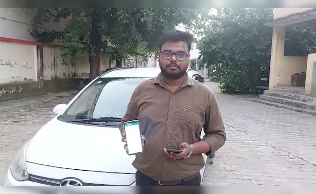 IndianTechGuide's tweet image. 🚨 A Uttar Pradesh man has been slapped with a fine of ₹ 1,000 by Noida police for driving the vehicle without a helmet.