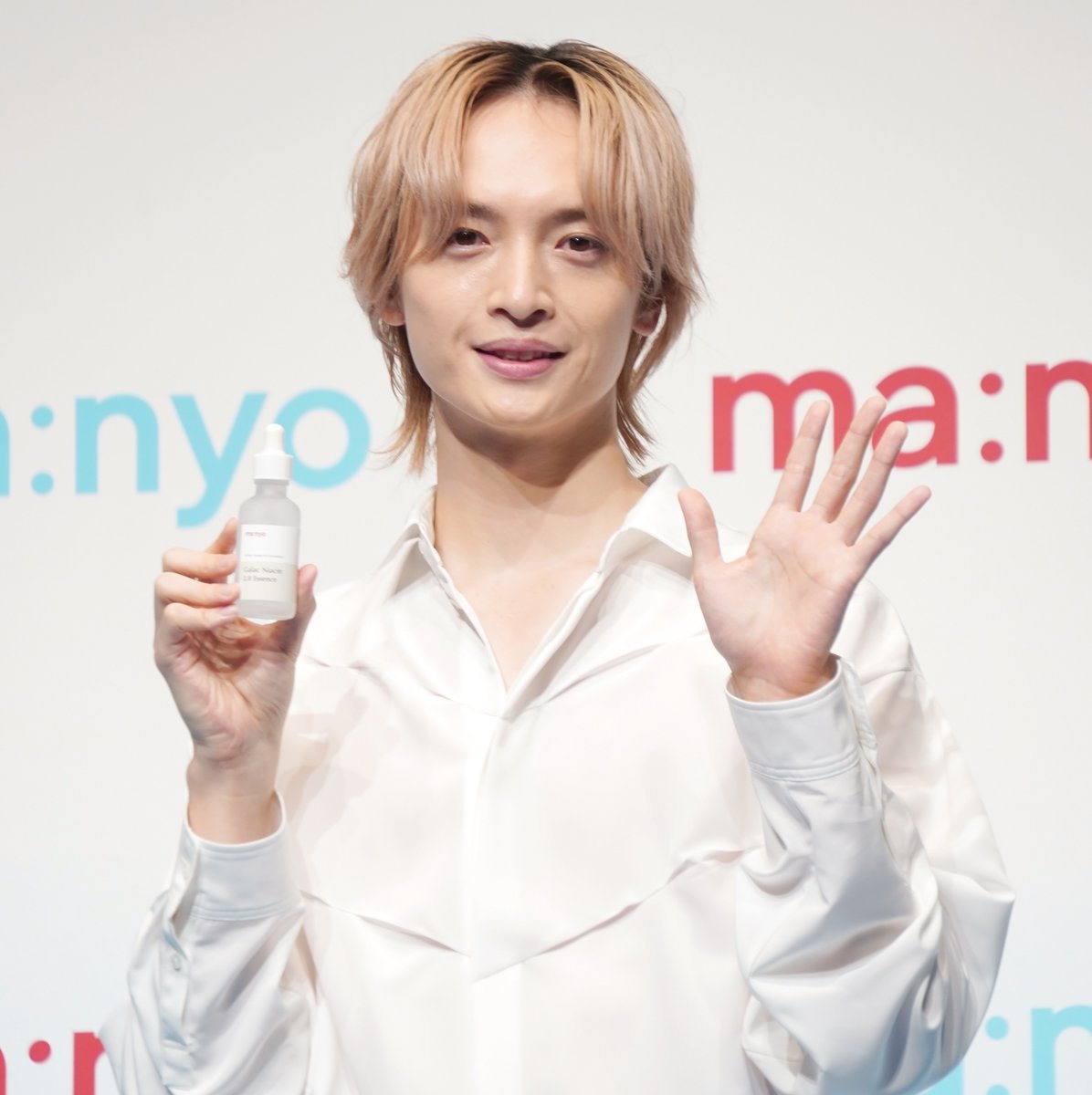 oricon's tweet photo. キスマイ玉森裕太、韓国スキンケアブランド
「ma:nyo（マニョ）」アンバサダー就任✨

“乾燥肌”対策に意欲　目指したい理想の肌は…
https://t.co/UzFTVx7vf3

#玉森裕太 #manyo @manyojapan https://t.co/LJvCPXLUBd