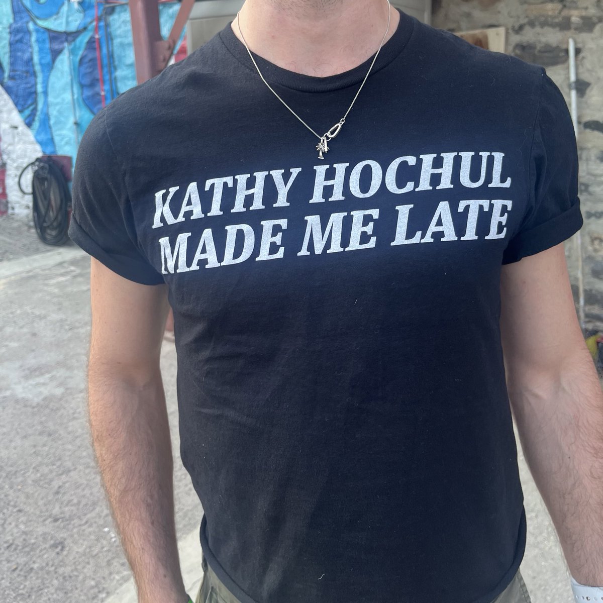 luxurytrash_'s tweet photo. Met a stranger at Tea wearing my new favorite tshirt. God bless this person https://t.co/YgcAt2JVYq