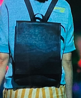 checkdorama's tweet image. ギークス 衣装で滝沢カレンがダコタの牛革 リュック リバティ ブラックとブラウンの2色を使用！ baku-no-dora.com/%e3%82%ae%e3%8… 
#ギークス #滝沢カレン #ダコタ