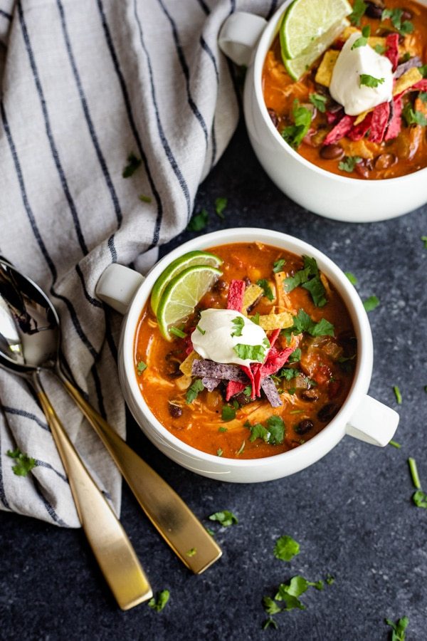 Rich, Creamy &amp; Delicious- the ULTIMATE Chicken Enchilada Soup 🍲
spicecravings.com/chicken-enchil…