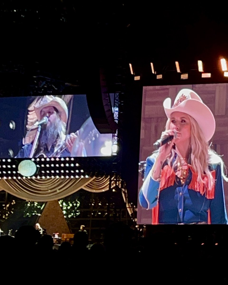 gregbjohnson's tweet image. STAPLETON X LAMBERT duet of their co-write “What Am I Gonna Do” 🎸 
.
#mirandalambert #chrisstapleton #postcardsfromtexas #allamericanroadshow #houston #texas #countrymusic