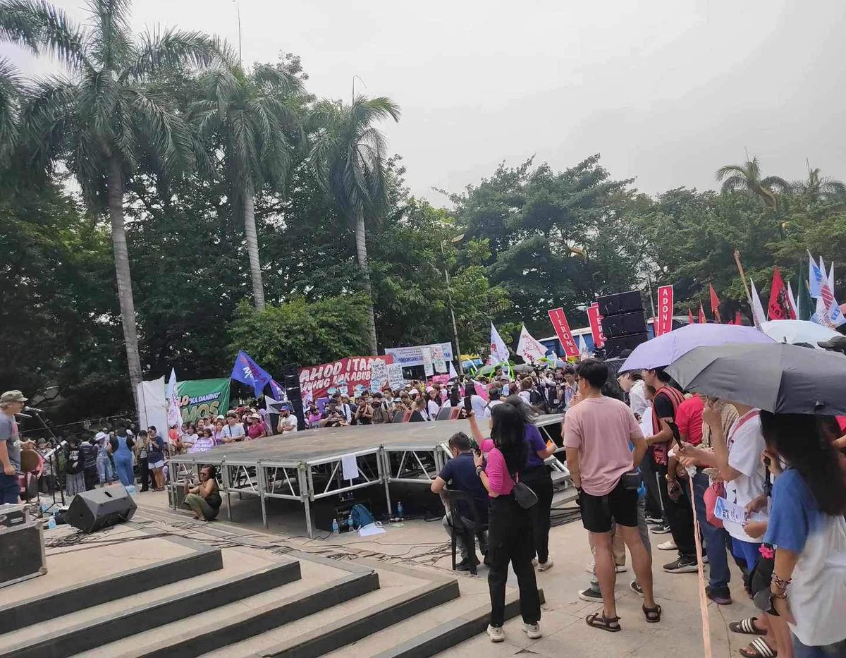 AnakbayanPasay's tweet photo. Sawa na sa trapong pamumuno ang mamamayan! Panahon na upang taumbayan naman ang manguna sa pagbabago ng pulitiko at kasalukuyang lipunan natin, at upang maisulong ang maka-masang interes sa Senado.

#TaumbayanSaSenado
#Makabayan2025 https://t.co/fmDpcgtZMT