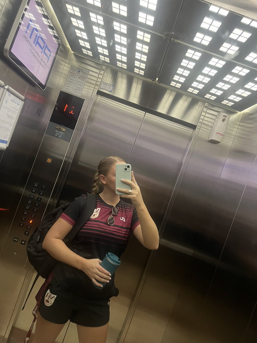 MissLeahPE tweet media