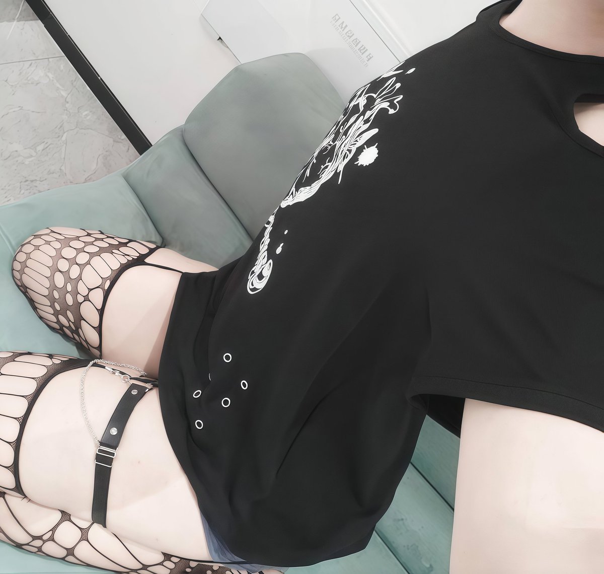 夜自明 tweet media