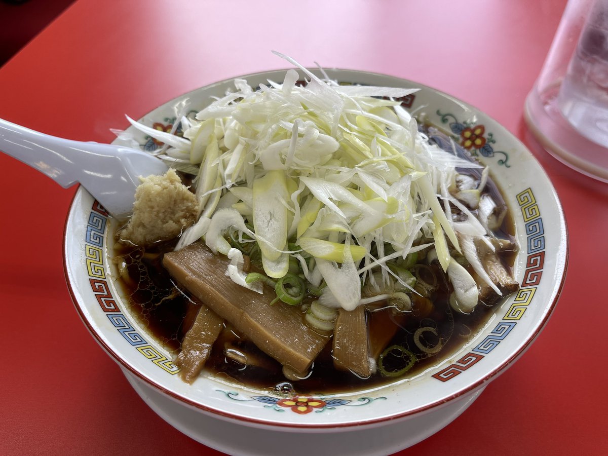 29bancho's tweet photo. 新潟県長岡市
らーめんの土佐屋宮内店

ラーメン
ネギトッピング
追い生姜（無料トッピング）

最近土佐屋がうまいらしい🍜 https://t.co/MCpmuCVyLp