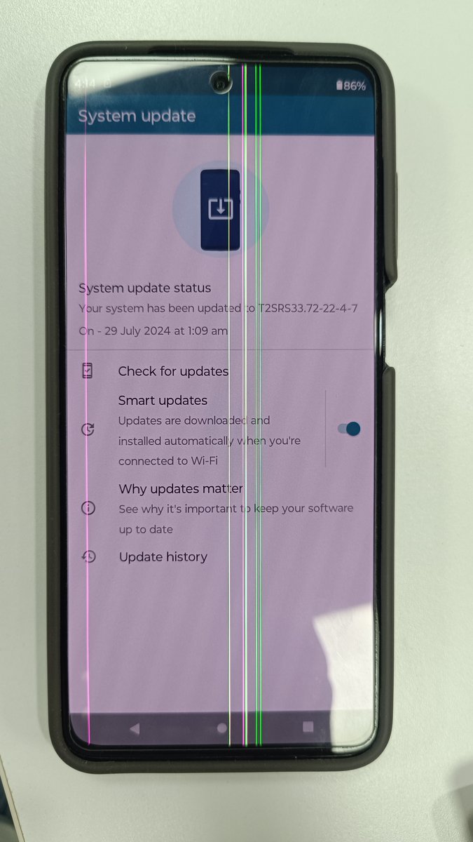 SahalShaji99's tweet image. MotoG52 - Green Lines after July update. Out of warranty device with no damage. Calicut service centre asked  Rs.8000+ for screen replacement. Emailed @Moto_Support  (Incident: 240810-004245) , Haven&apos;t received update even after 3 weeks. Cc: @Moto @nch1915 

#SoftwareUpdateIssue