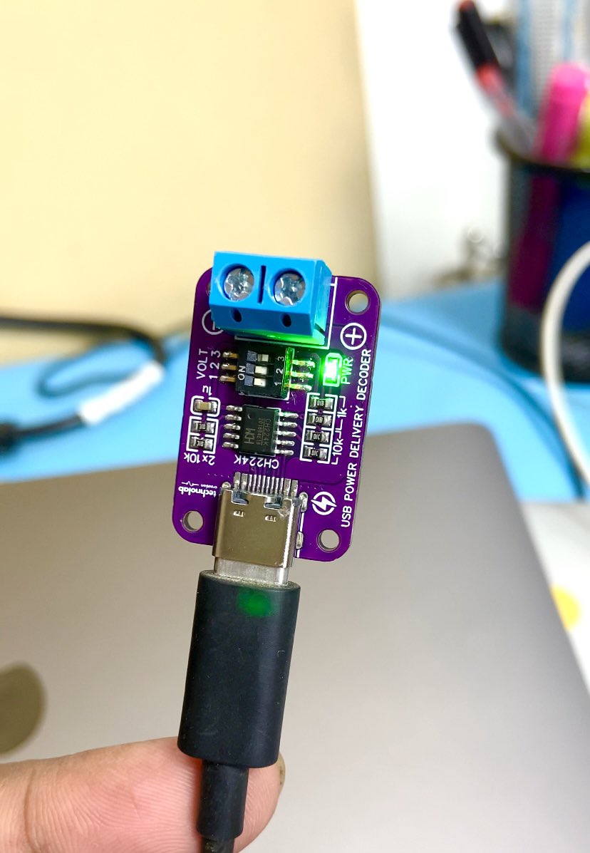 TechnolabC's tweet photo. 🚀 Just designed a new PCB called the Power Delivery Decoder! Now you can easily decode PD charger outputs and get precise insights for your projects. Perfect for testing and development. Stay tuned for more details! 💻🔋@JLCPCB #jlcpcb #PCBDesign #Electronics #IoT #PowerDelivery https://t.co/1Mn2pFtXzC