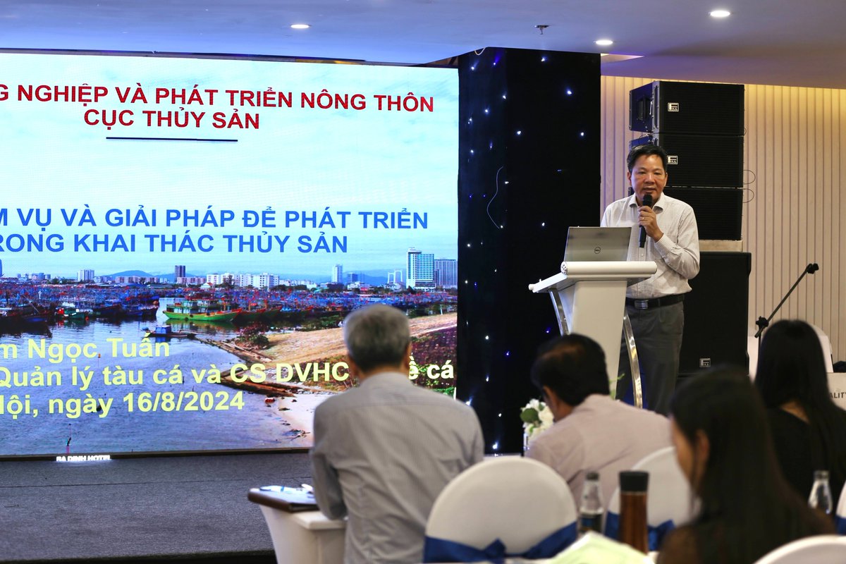 ILO &amp; Viet Nam Institute of Fisheries Economics &amp; Planning recently gathered key stakeholders to address challenges facing fishers.  

Ratifying the ILO Work in Fishing Convention is key to improving safety, wages, healthcare &amp; worker protections.  

👉t.ly/fb_Bx