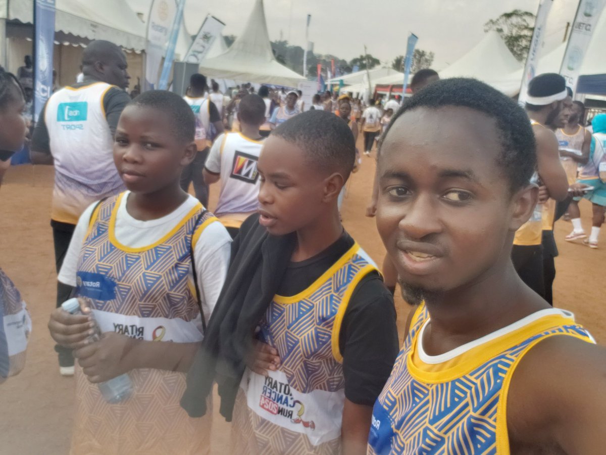 KANKWATISEJB's tweet photo. Young people taking action would have been an obligatory duty for all #rotarians but since they chose silence over their ability, we shall emphasize our strengths and then manipulate. #CancerRun2024 .
@KANKWATISEJB
@InteractPdhs
@interactkololo
@rotaryd9213
@rotaryd9214 https://t.co/ogCq89IVsW