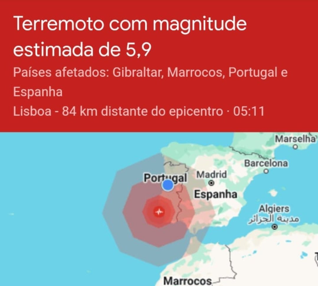 dthemis's tweet photo. Senti. Minha cama balançando no 7° andar 😬 #Portugal https://t.co/PAfGqJ9cno