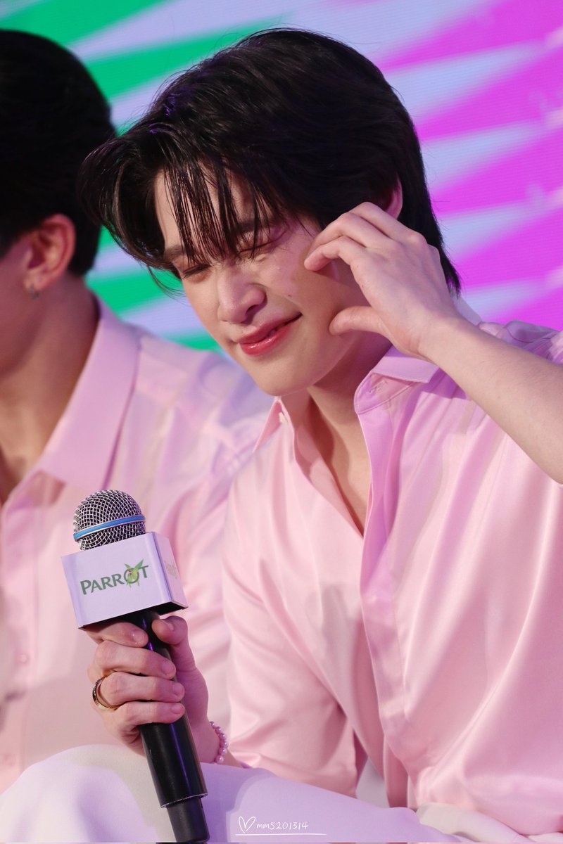 หัวใจครึ่งดวงของแม่ต๋า

#ParrotxMaxNat #natasitt