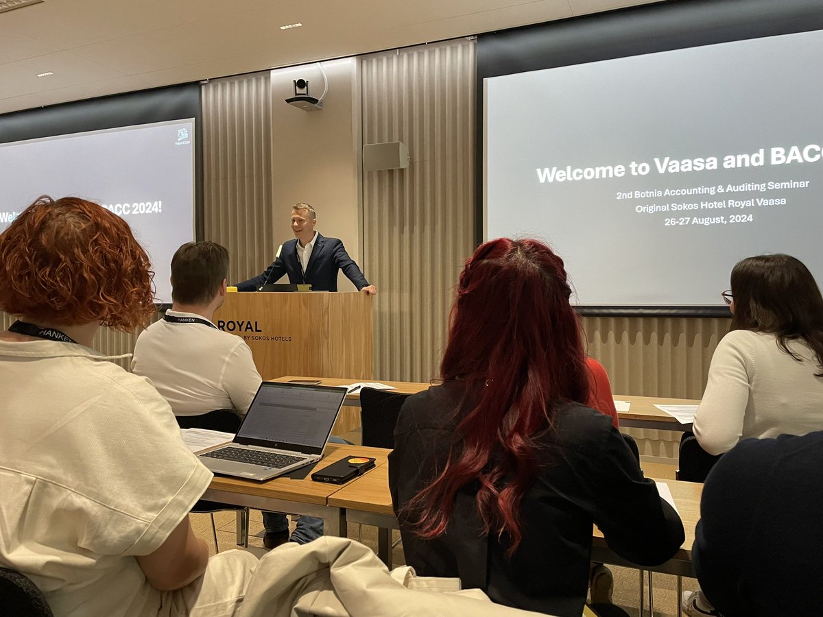 DrVictoriaClout's tweet image. Great start to the BAAC seminar today! Looking forward to the papers and presenting my paper later today.