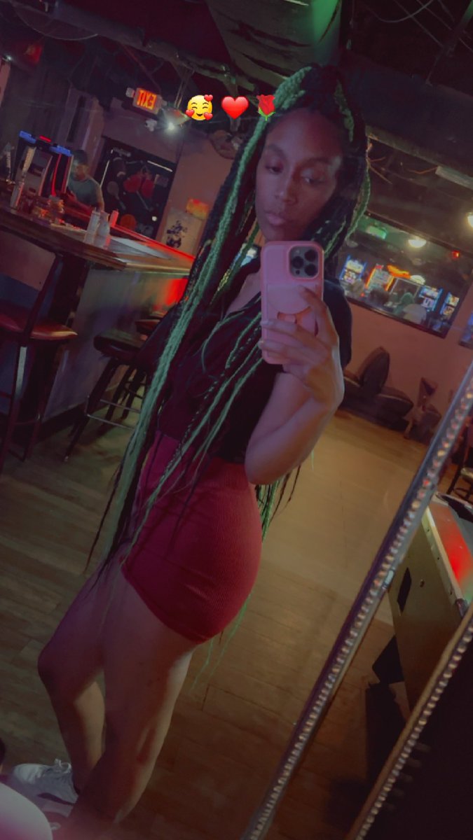 Slimkuddi24's tweet photo. Here’s a bad bitch for yu🤪🥰🥴 https://t.co/myI0x1tuRq