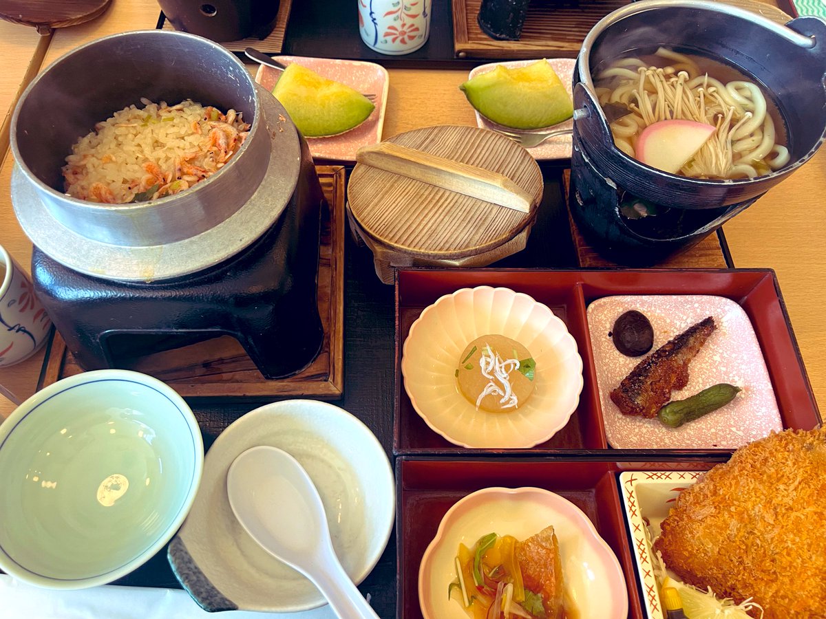 mnk_do1's tweet photo. スタッフさん
「火に近づけすぎるとアクスタ溶けるので気をつけてくださいねー！！🔥」
wwwwwwwwwww https://t.co/LOdkZHBUXj