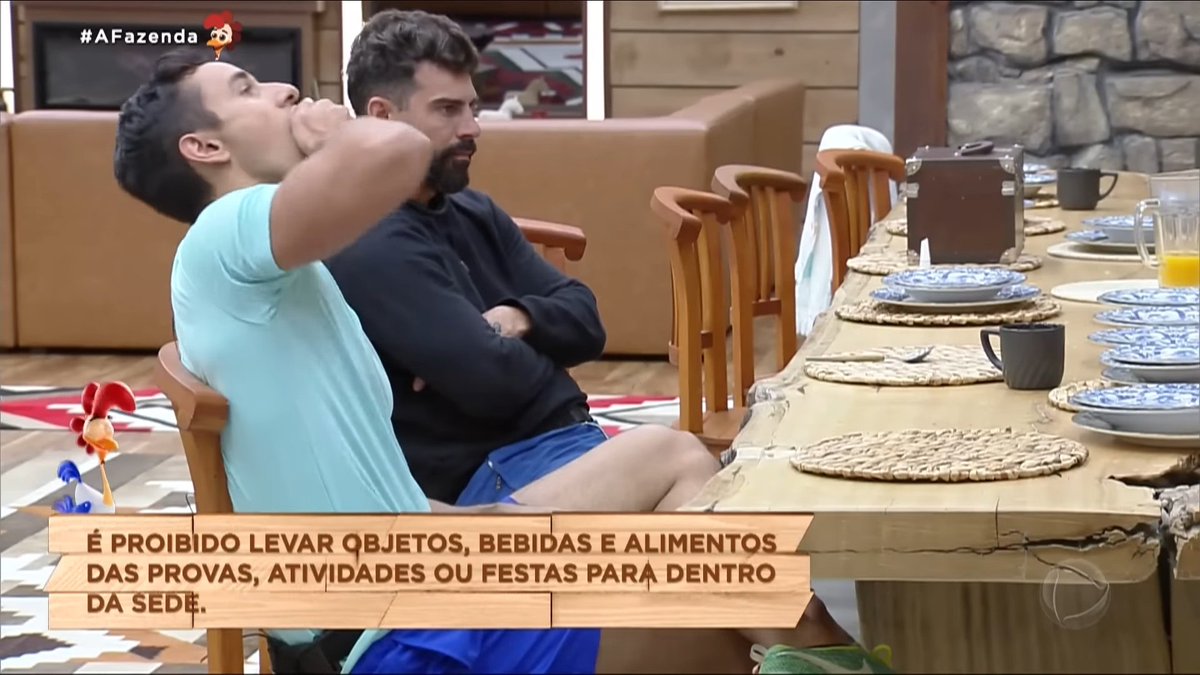 AdrianoNM10's tweet photo. Fazendeira Jenny optou por WL, Simioni e Thalita Nobre como companhia no Rancho.

À essa altura do campeonato? Peões são penalizados por terem levado comida do Rancho para a Sede.

#AFazenda 15x034 https://t.co/kkNIA4lXvo
