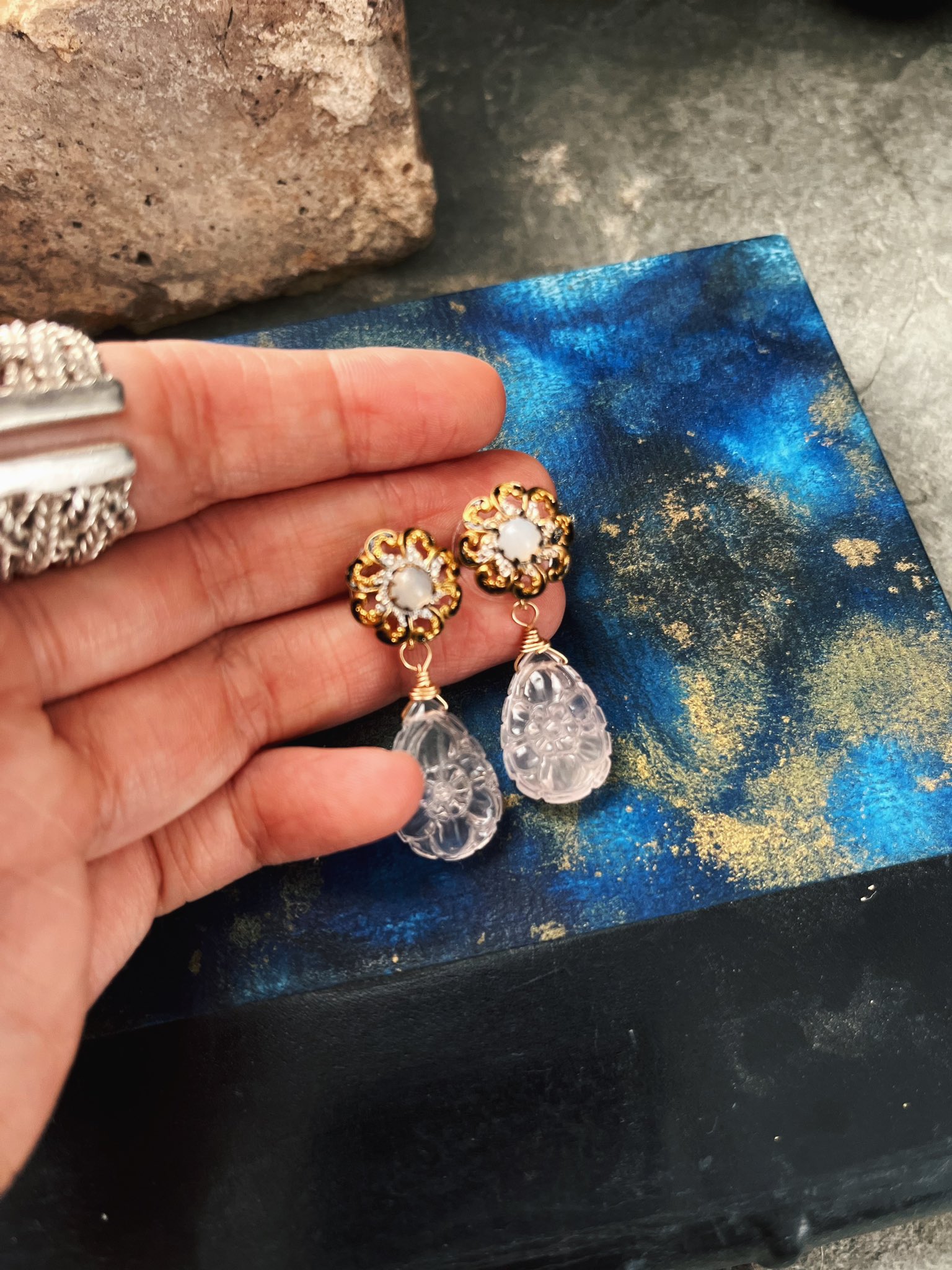 【もんじろう】アンティーク フランス お花のボタンのネックレス【アクセサリー】 MON-JIRO】アンティークボタンネックレス｜Yahoo!フリマ（旧
