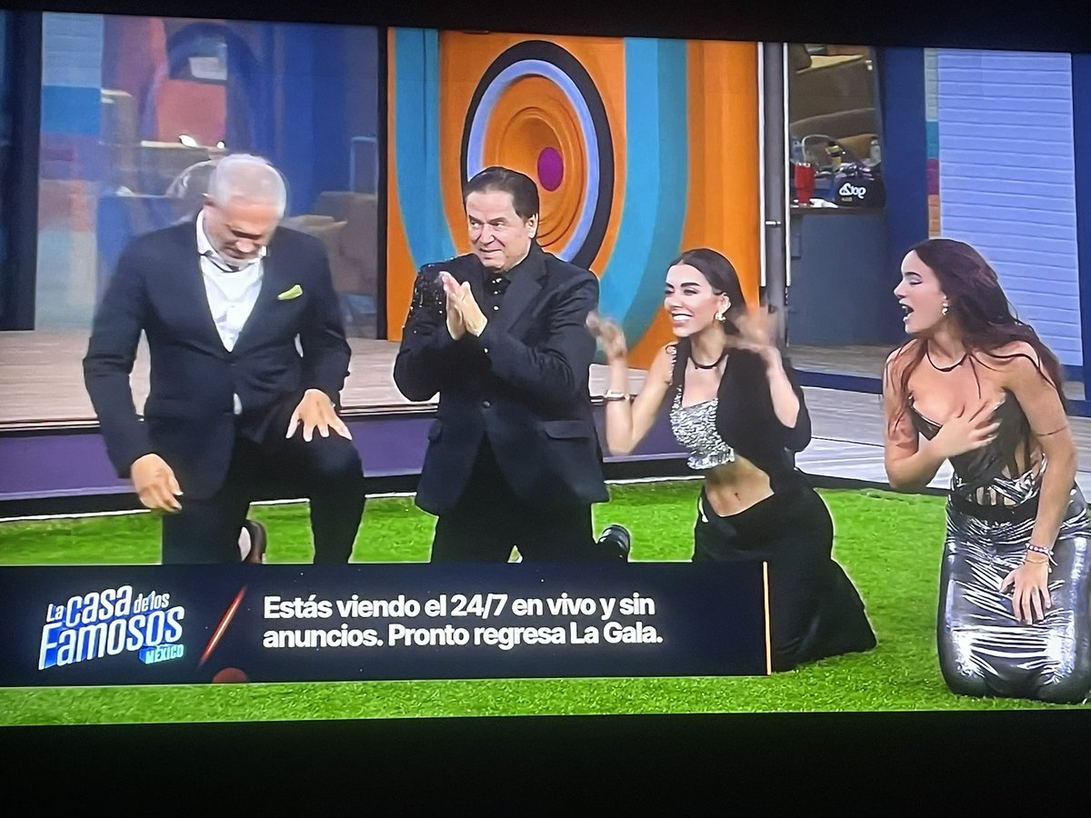 lamonachusca's tweet photo. Los amo, van a llegar lo más lejos que sea posible, se lo merecen #LCDFMX  #LaCasaDeLosFamososMexico #LCDFMX2  #LaCasaDeLosFamososMexico2 https://t.co/6EwUXDBBIr