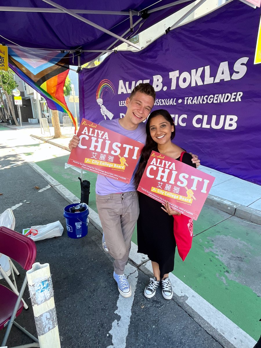 Great day for <a href="/SundayStreets/">Sunday Streets SF</a> in the Mission! 

#AliyaChisti