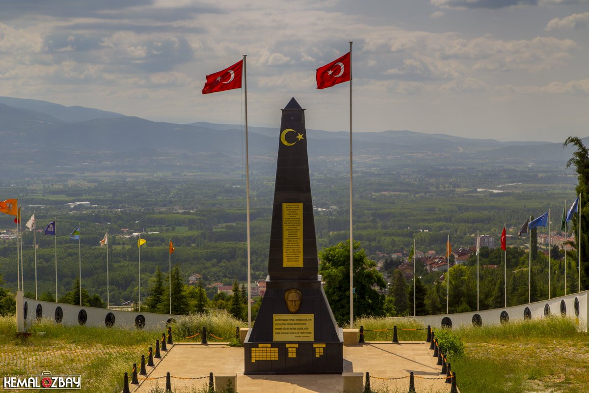 Niksar’dan tüm Hemşehrilerimize sağlık ve mutluluk diliyoruz.
Yeni hafta tüm hemşehrilerimize huzur ve bereket getirsin.
Semih TEPEPAŞI
Niksar Belediye Başkanı
📍Niksar Şehitlik Anıtı
