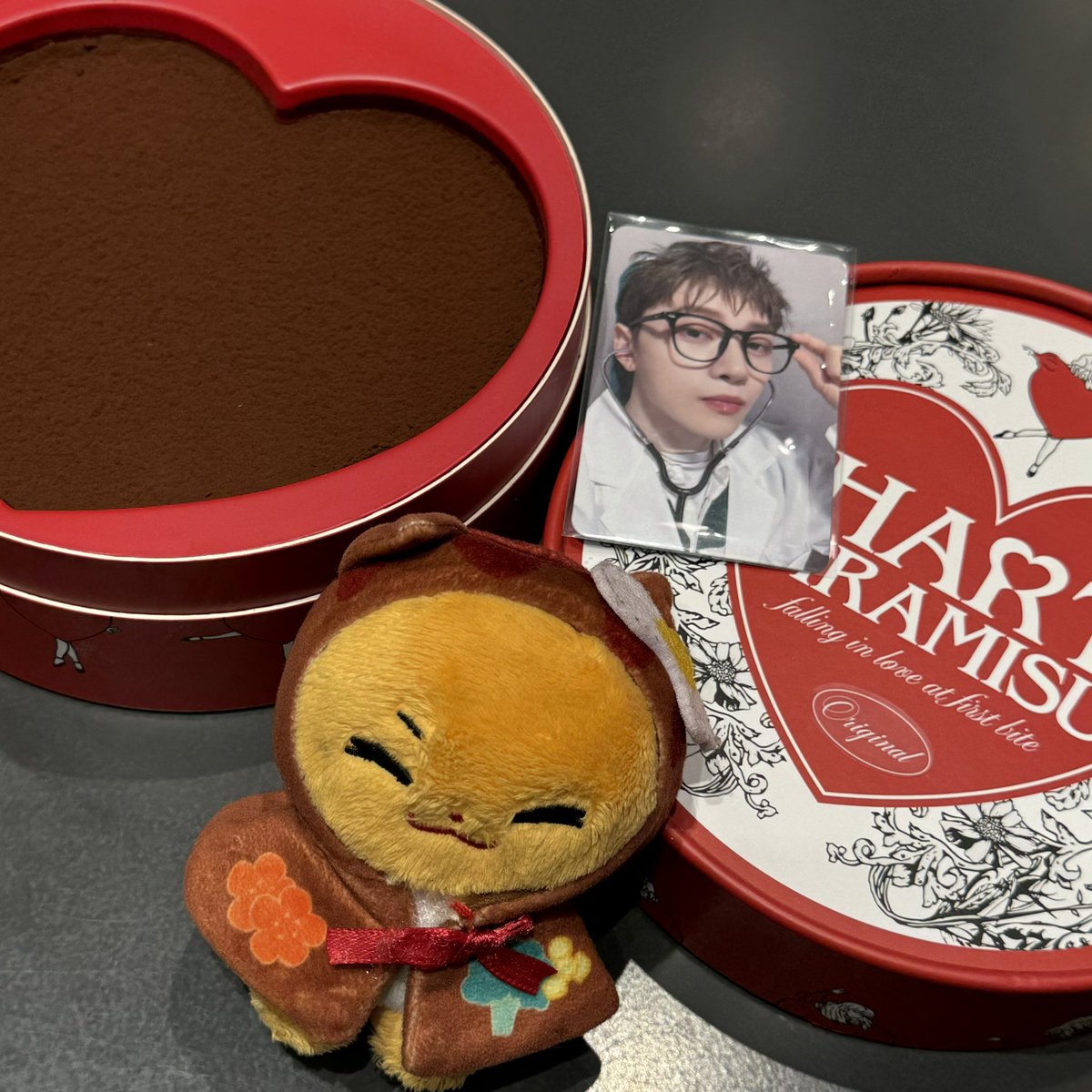 매튜야 하트티라미수를 아니???
이거 진짜 달다 ~~~~ 💗

#석메추